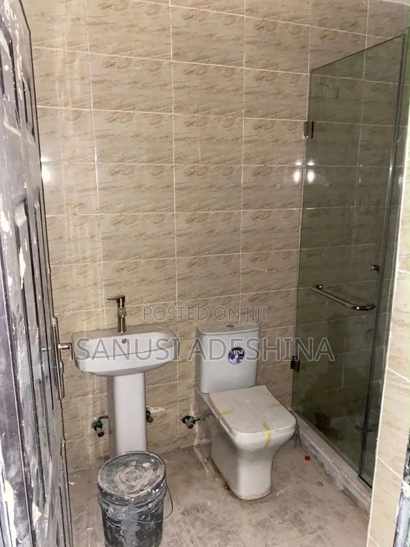 3bdrm Block of Flats in Gwarimpa Estate By, Gwarinpa for rent