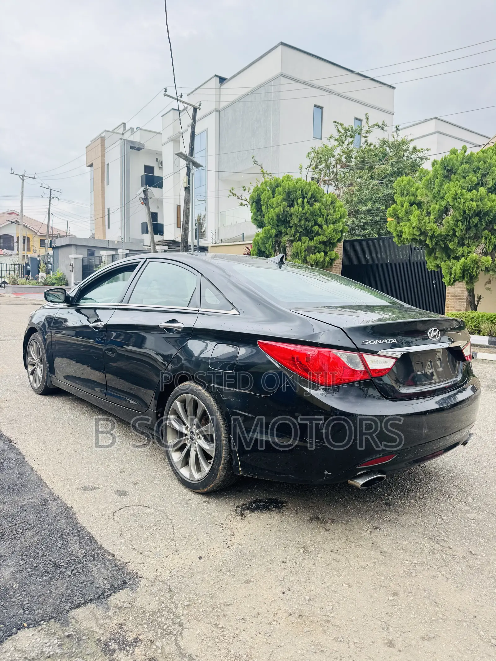 Hyundai Sonata Limited Sedan FWD (2.4L 4cyl 6A) 2011 Black