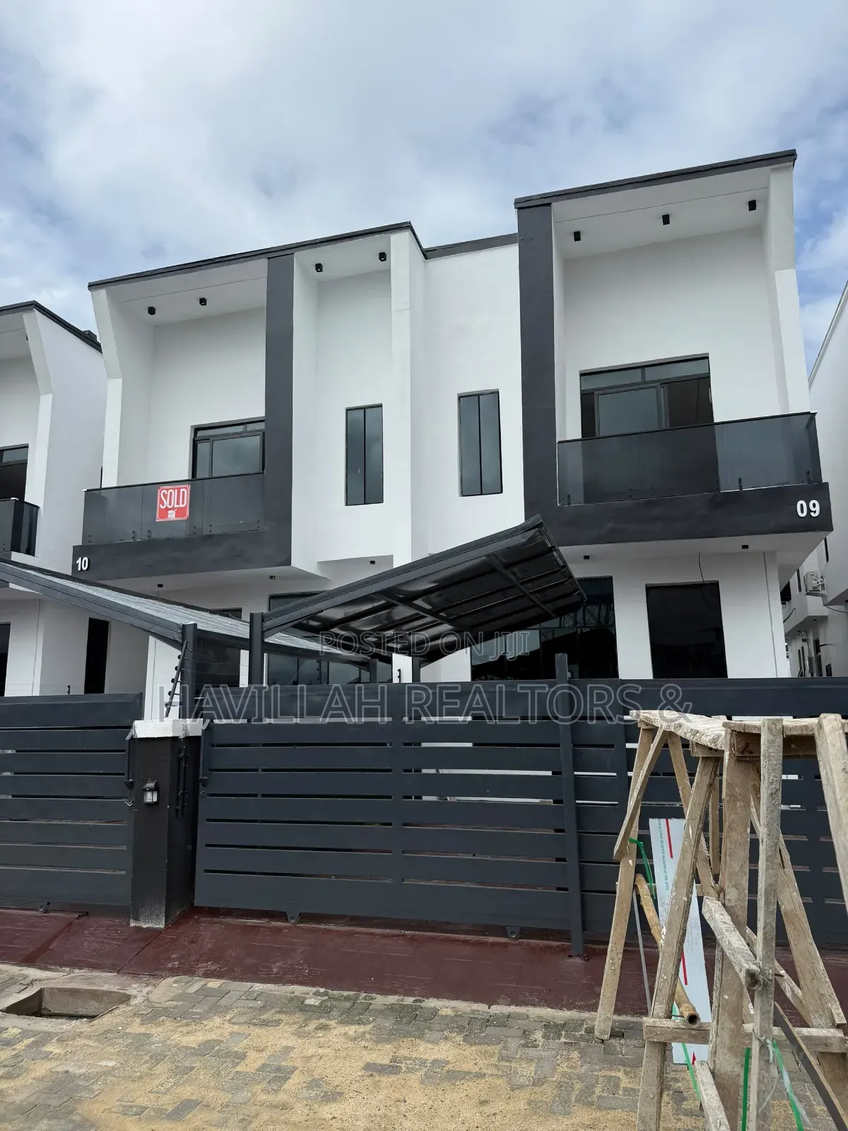 4bdrm Duplex in Orchid Road, Lekki for sale