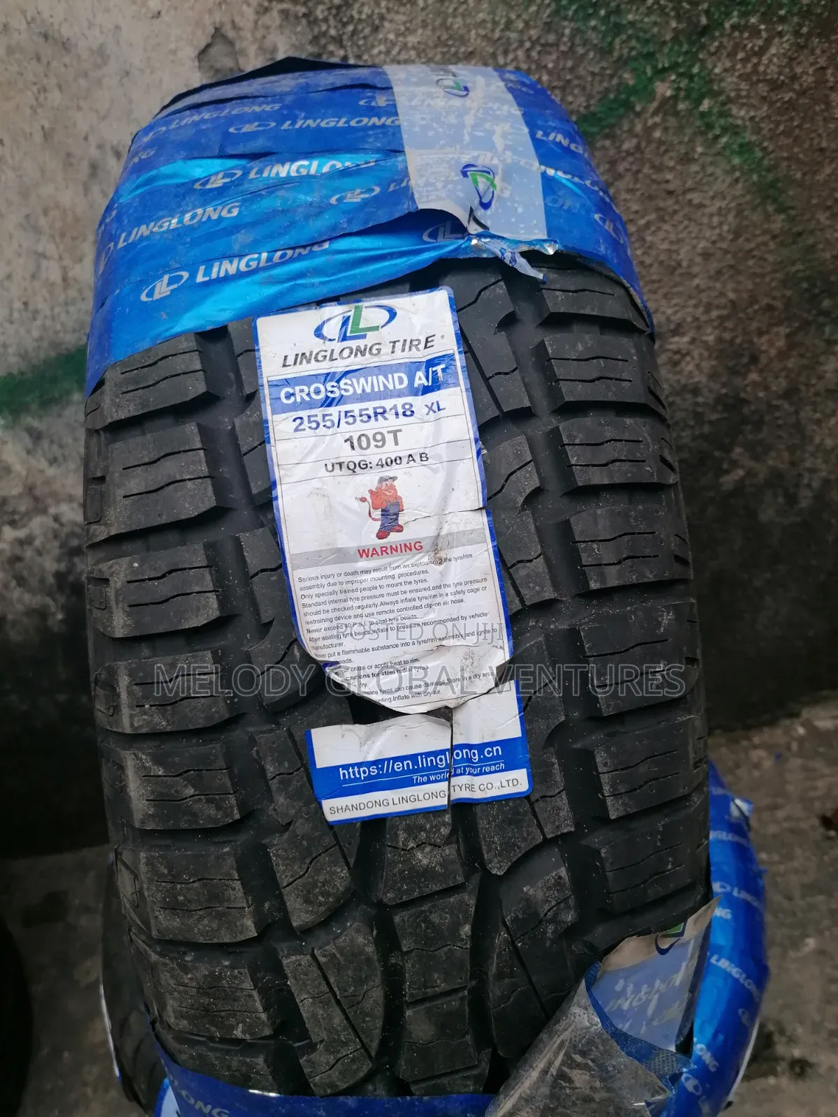 255/55R18//Cross Wind Tires