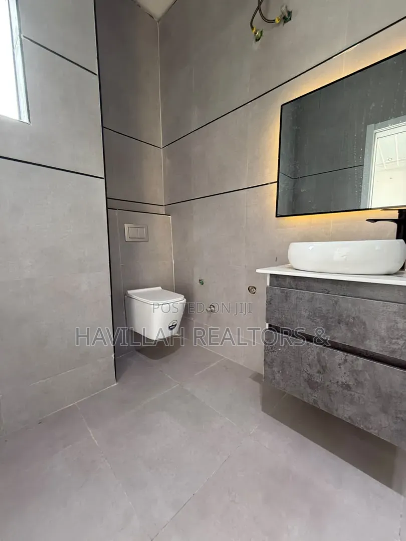 5bdrm Duplex in Orchid Road, Lekki Phase 1 for sale