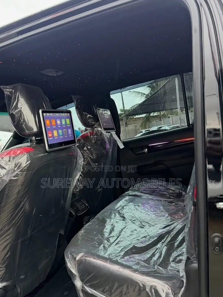 Toyota Hilux 2020 Black