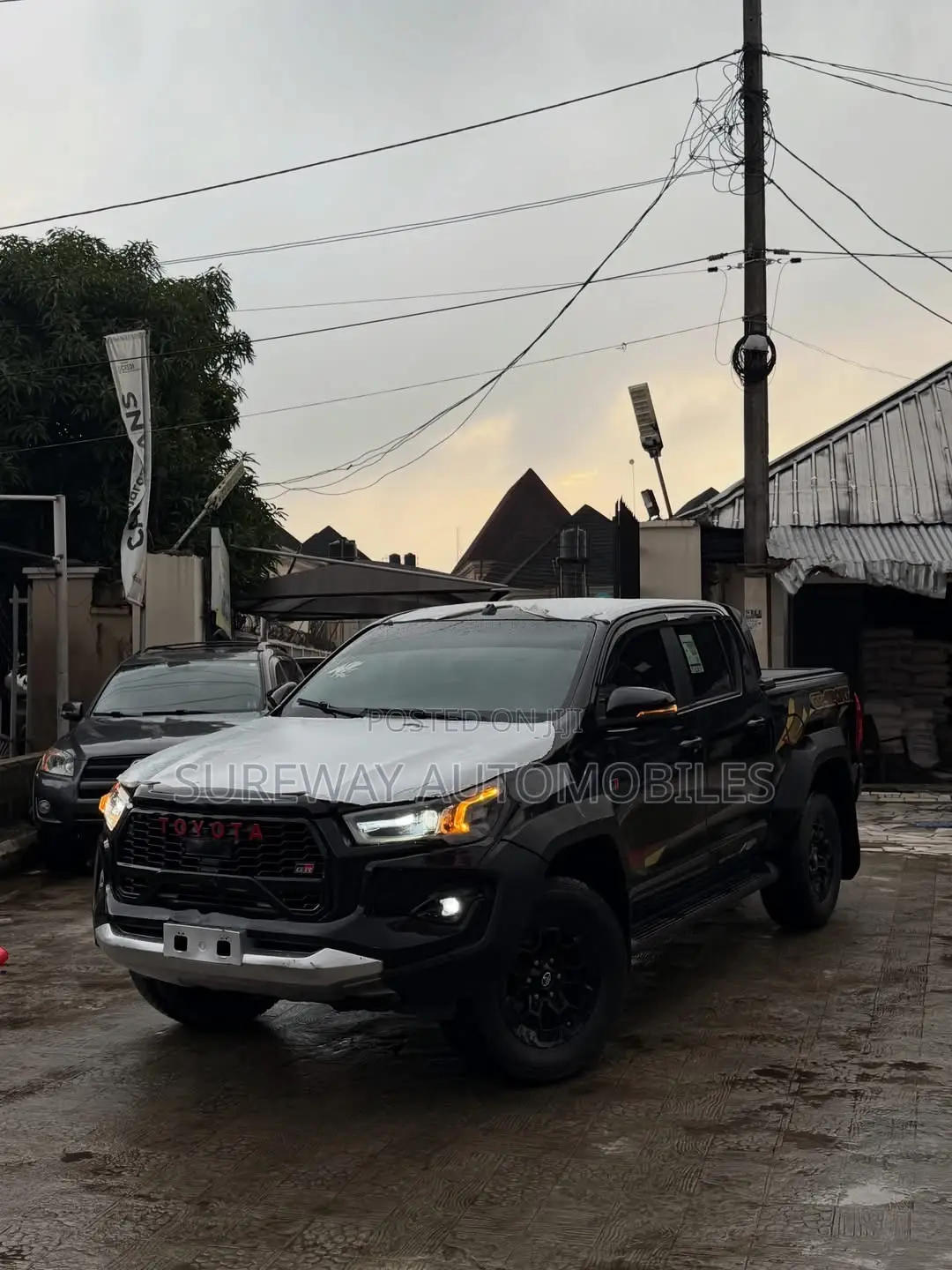 Toyota Hilux 2020 Black