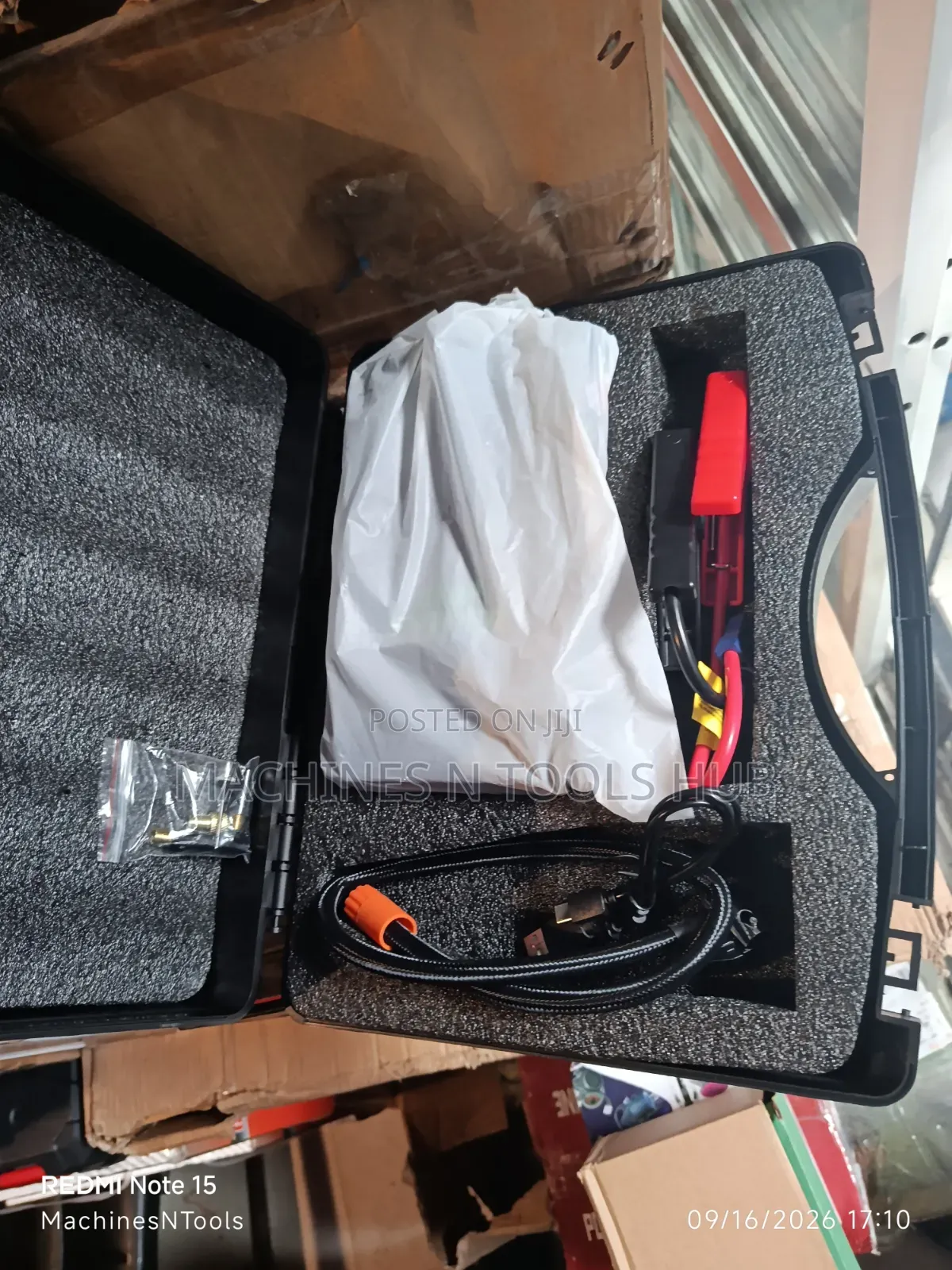 Multifunctional 12V Jump Starter and Tyre Inflator