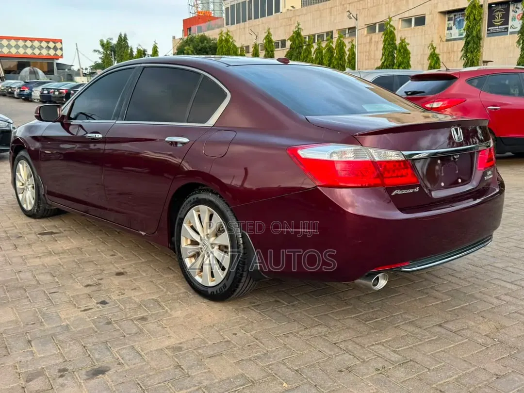 Honda Accord Touring 4dr Sedan FWD (3.5L 6cyl 6A) 2013 Maroon