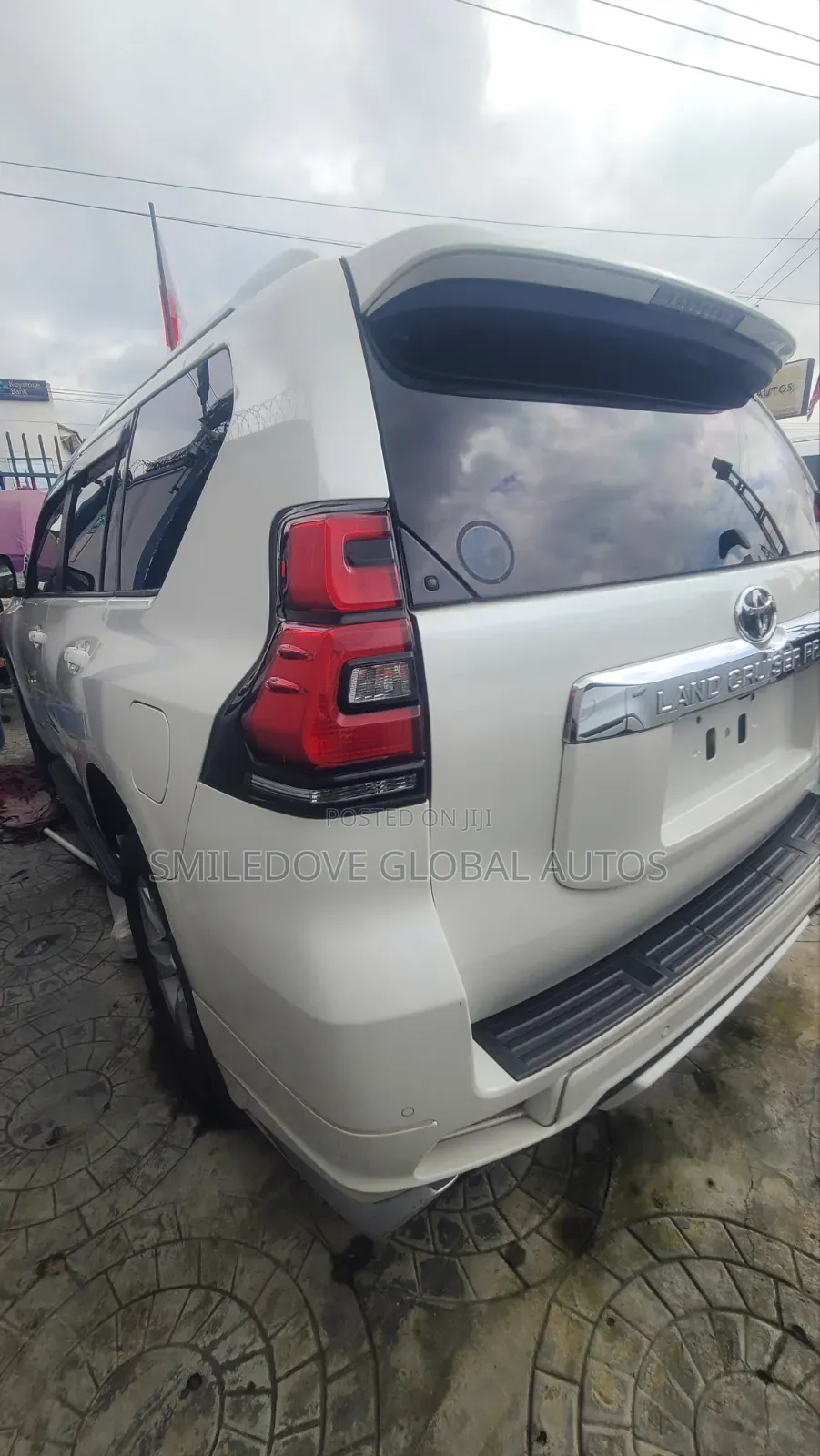 Toyota Land Cruiser Prado 2019 White