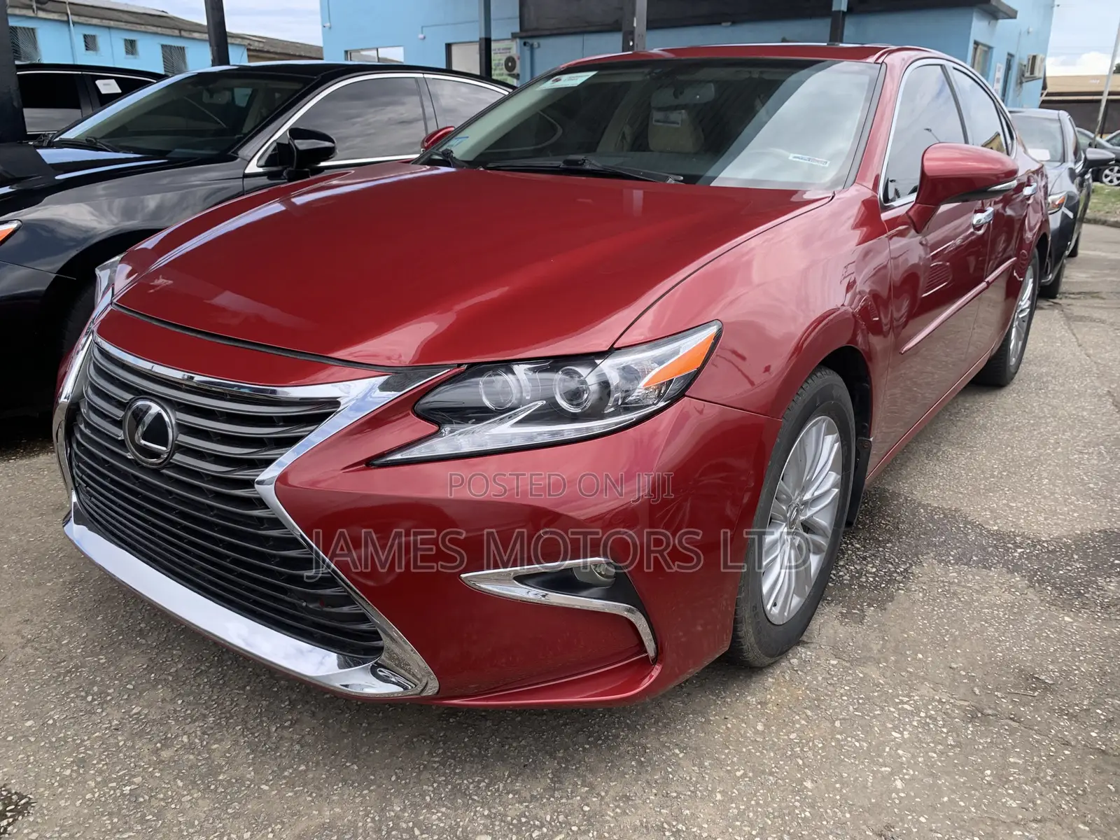 Lexus ES 2015 Red