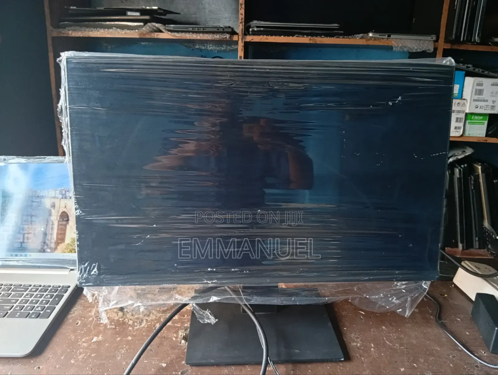 Framles Monitor 24 Inches