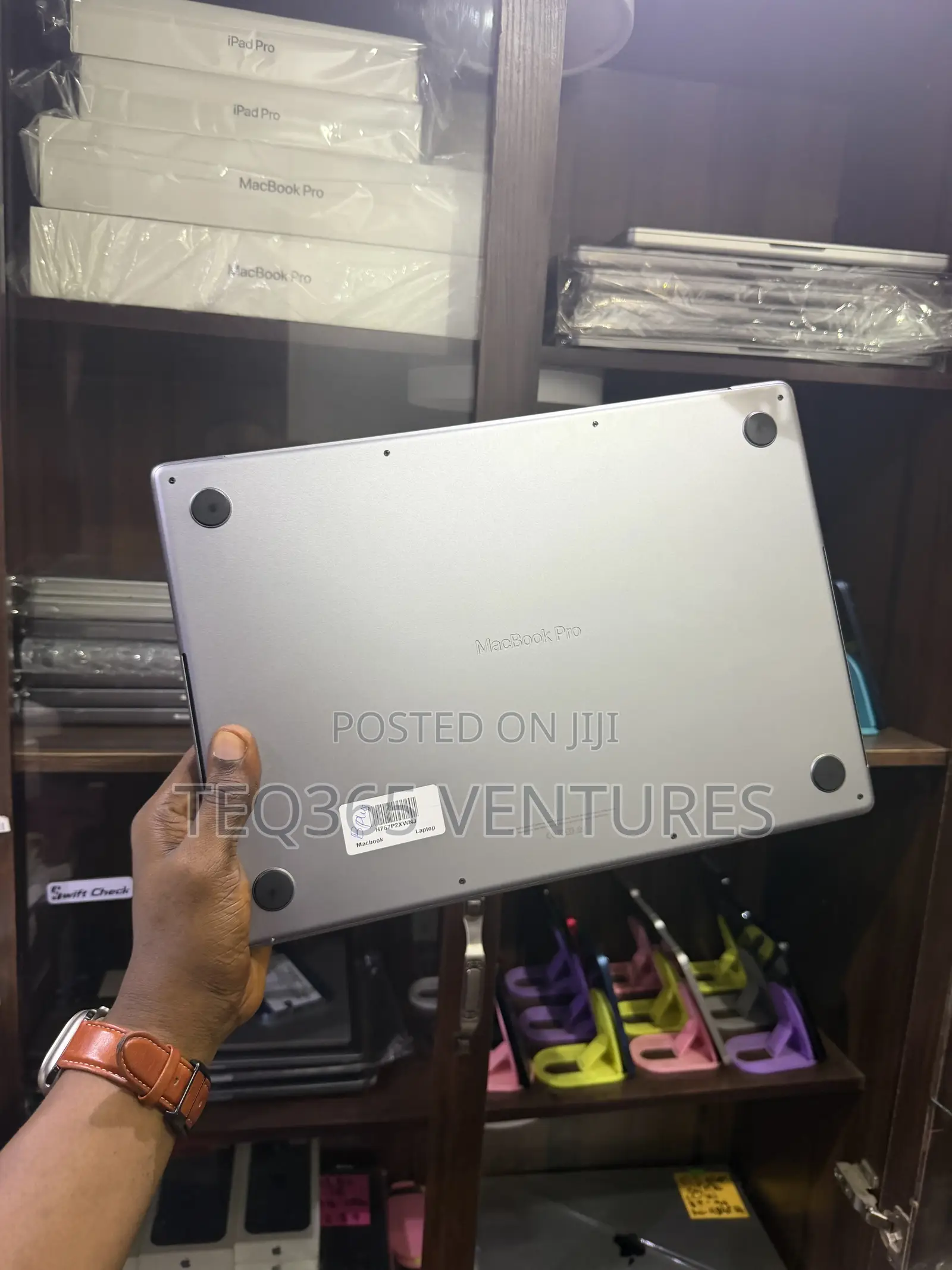 Laptop Apple MacBook Pro 2021 M1 32GB Apple M1 Pro SSD 1T