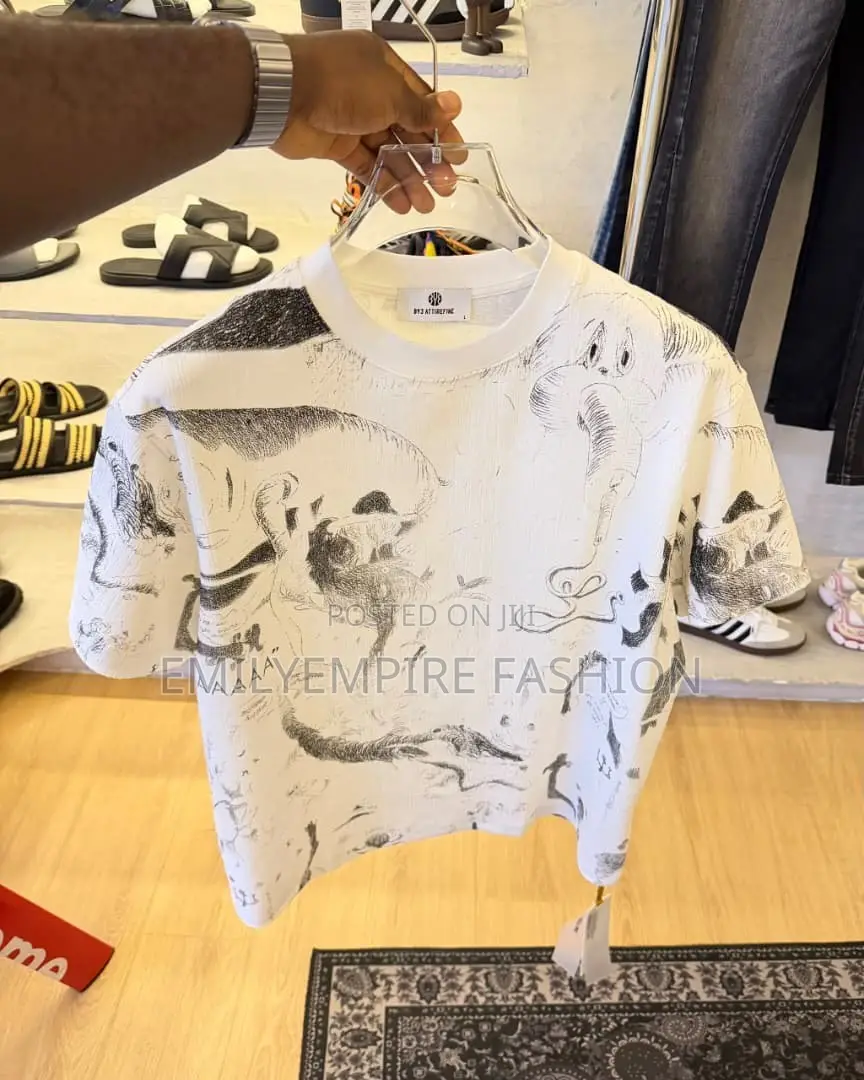 *Premium Luxury* _T-Shirt High Quality  .