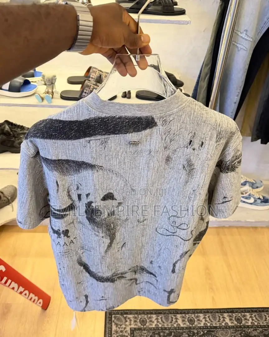 *Premium Luxury* _T-Shirt High Quality  .