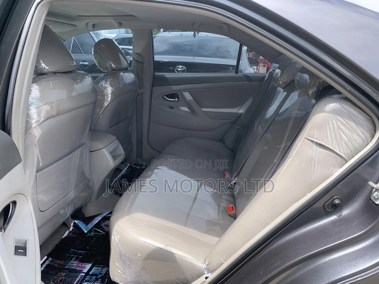 Toyota Camry 2011 Gray