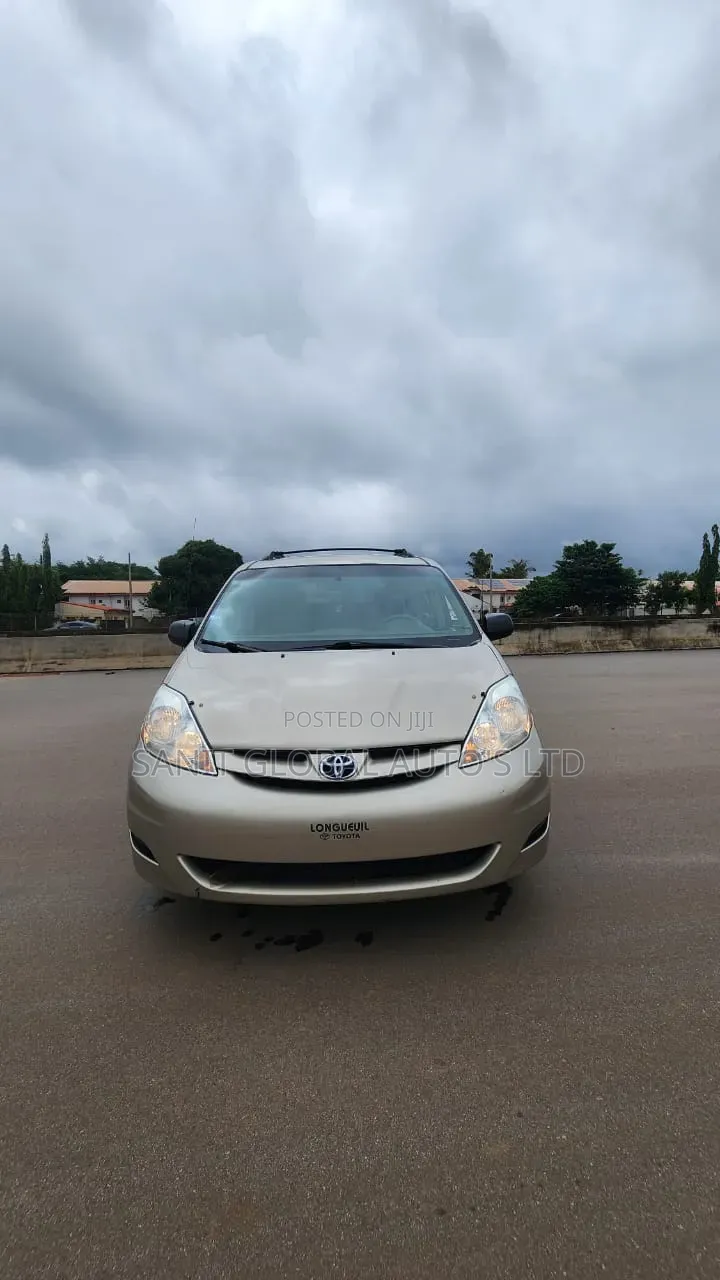 Toyota Sienna CE FWD 2006 Gold