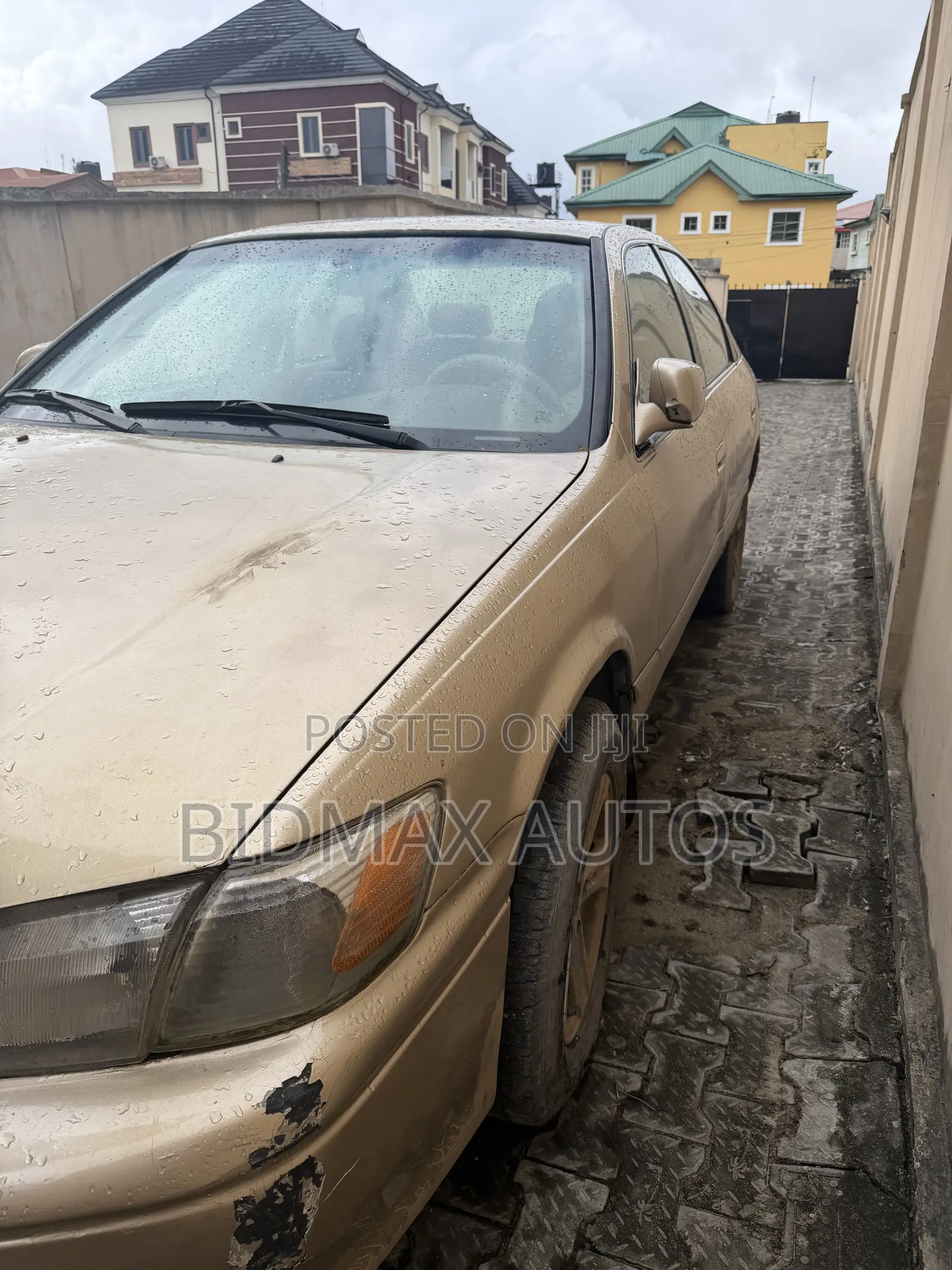 Toyota Camry LE 4dr Sedan (2.4L 4cyl 5M) 2002 Gold
