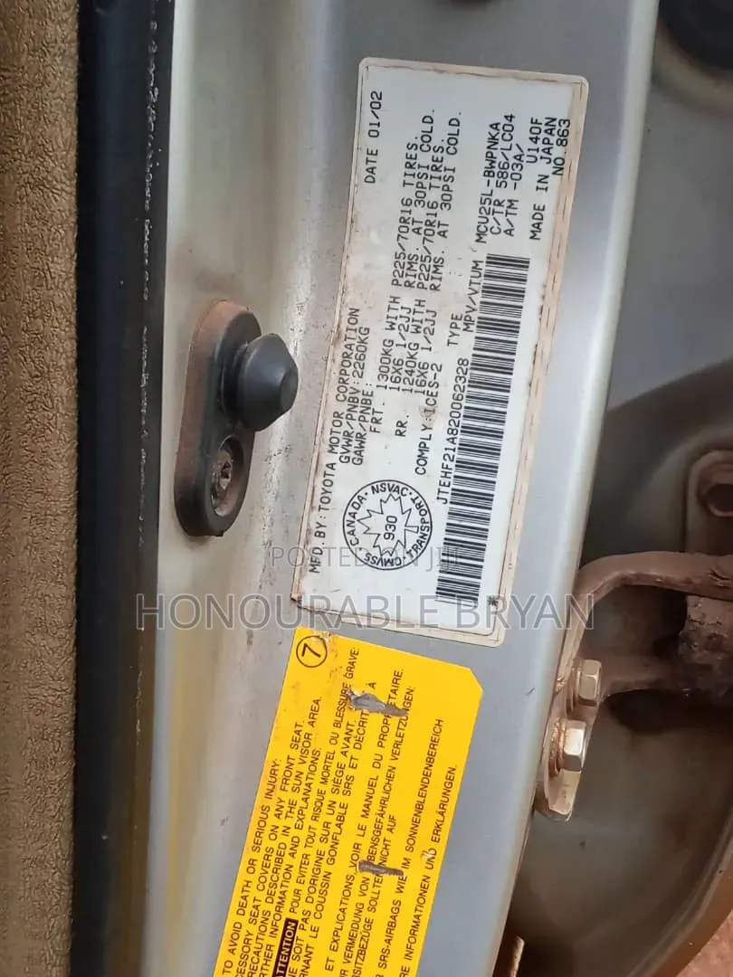 Toyota Highlander Base FWD 2004 Silver