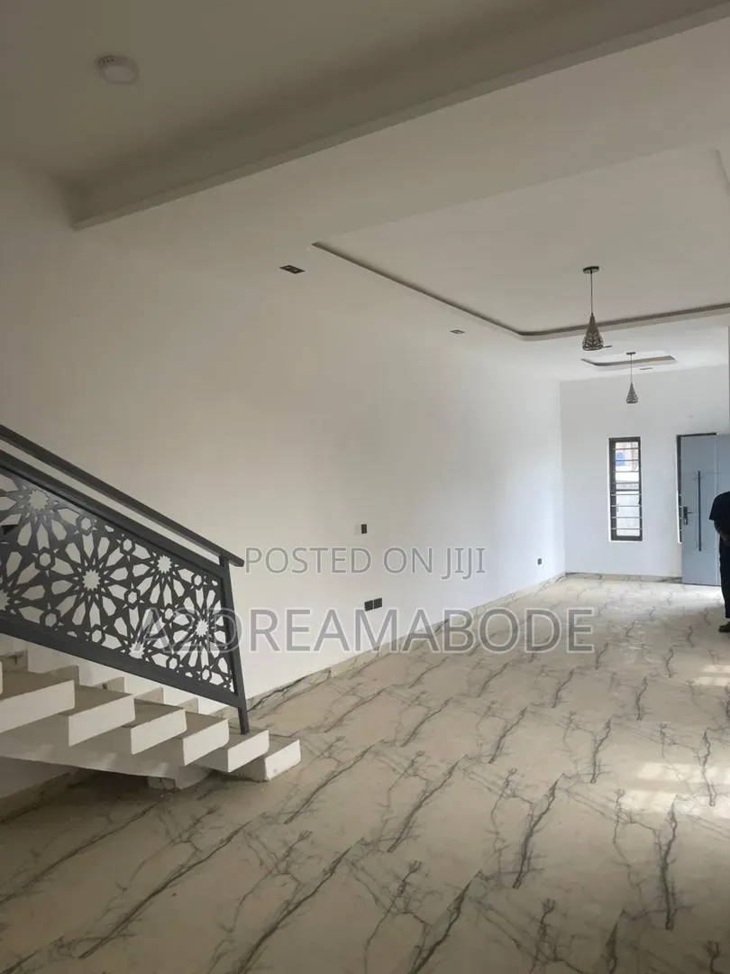 3bdrm Duplex in Ikosi for rent