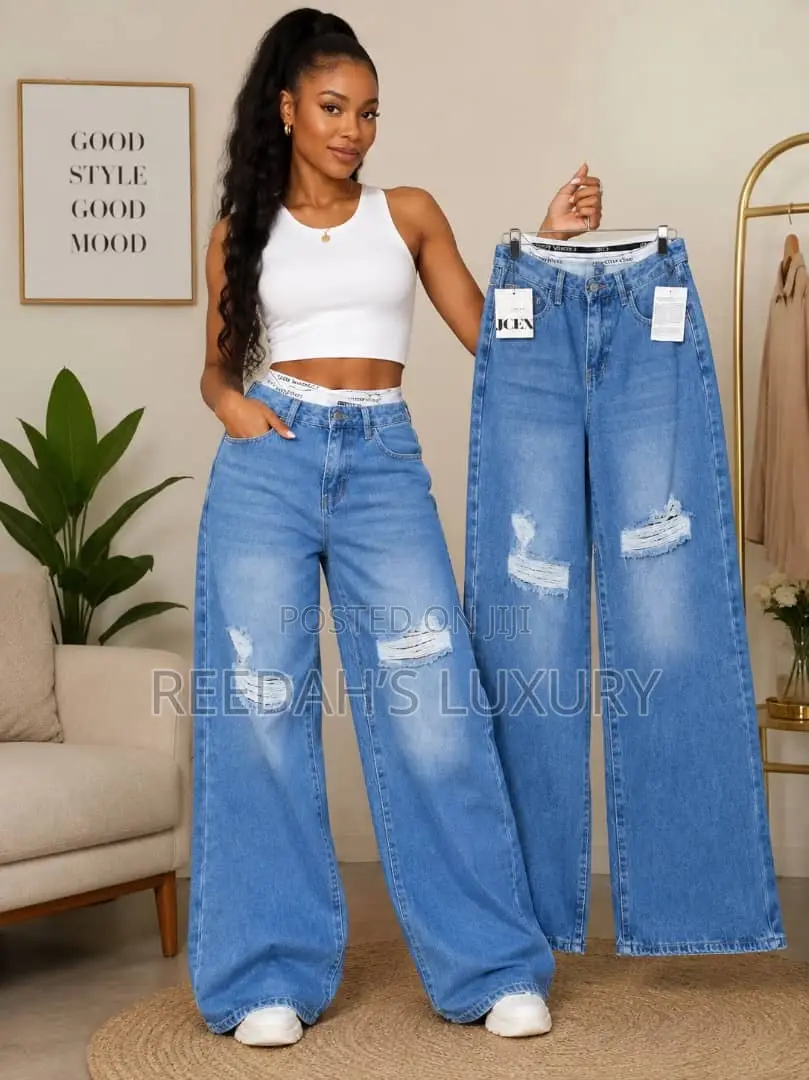 Alo Boxer-Detail Boyfriend Jeans