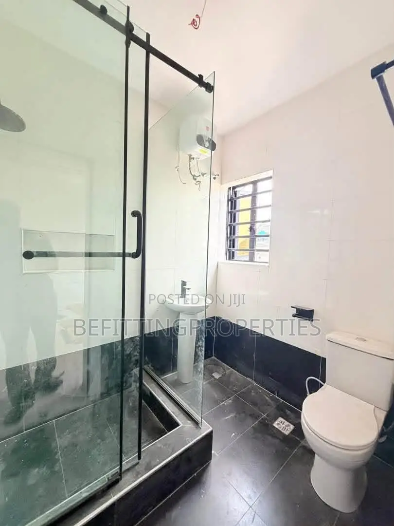 4bdrm Duplex in Ogba for sale