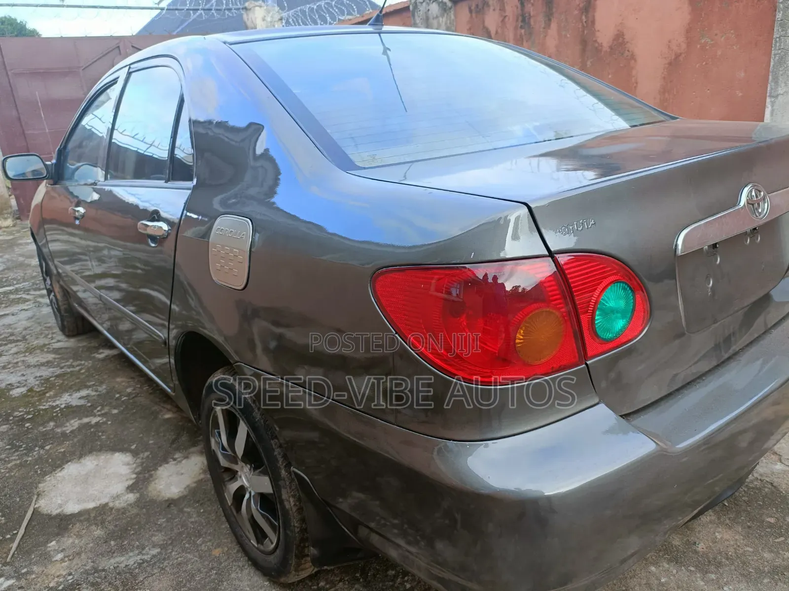Toyota Corolla 2005 Gray