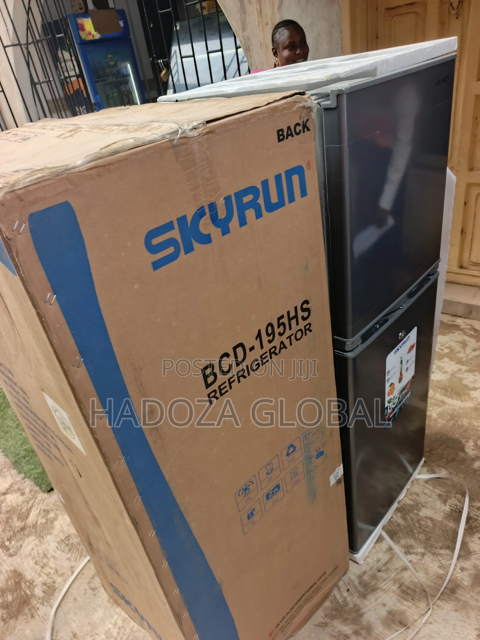 SkyRun BCD-198 Refrigerator – Compact and Convenient Cooling