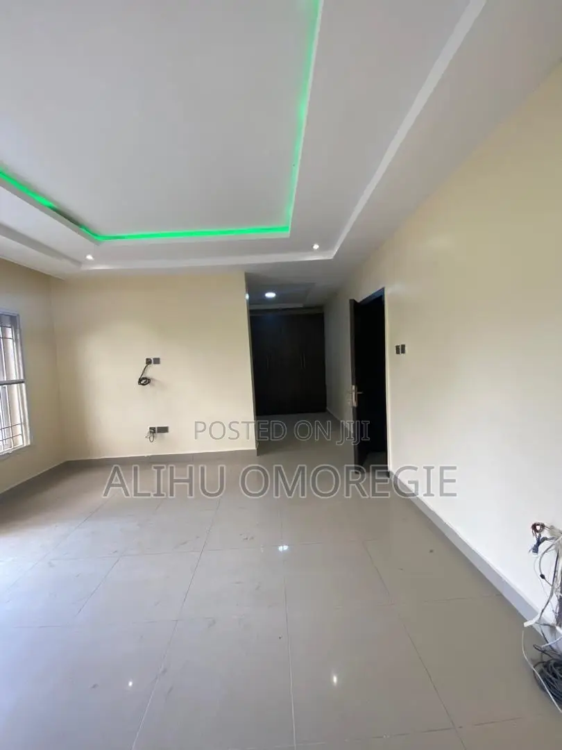 4bdrm Duplex in Brookshore Estate, Karsana for rent