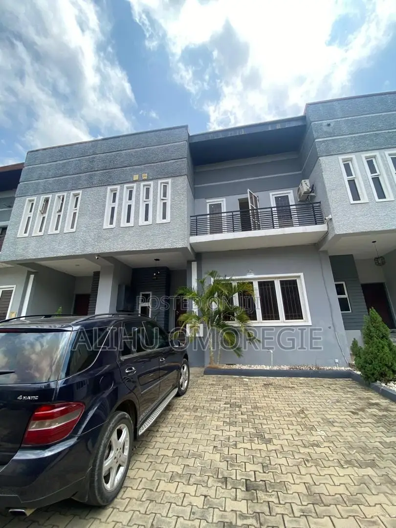 4bdrm Duplex in Brookshore Estate, Karsana for rent