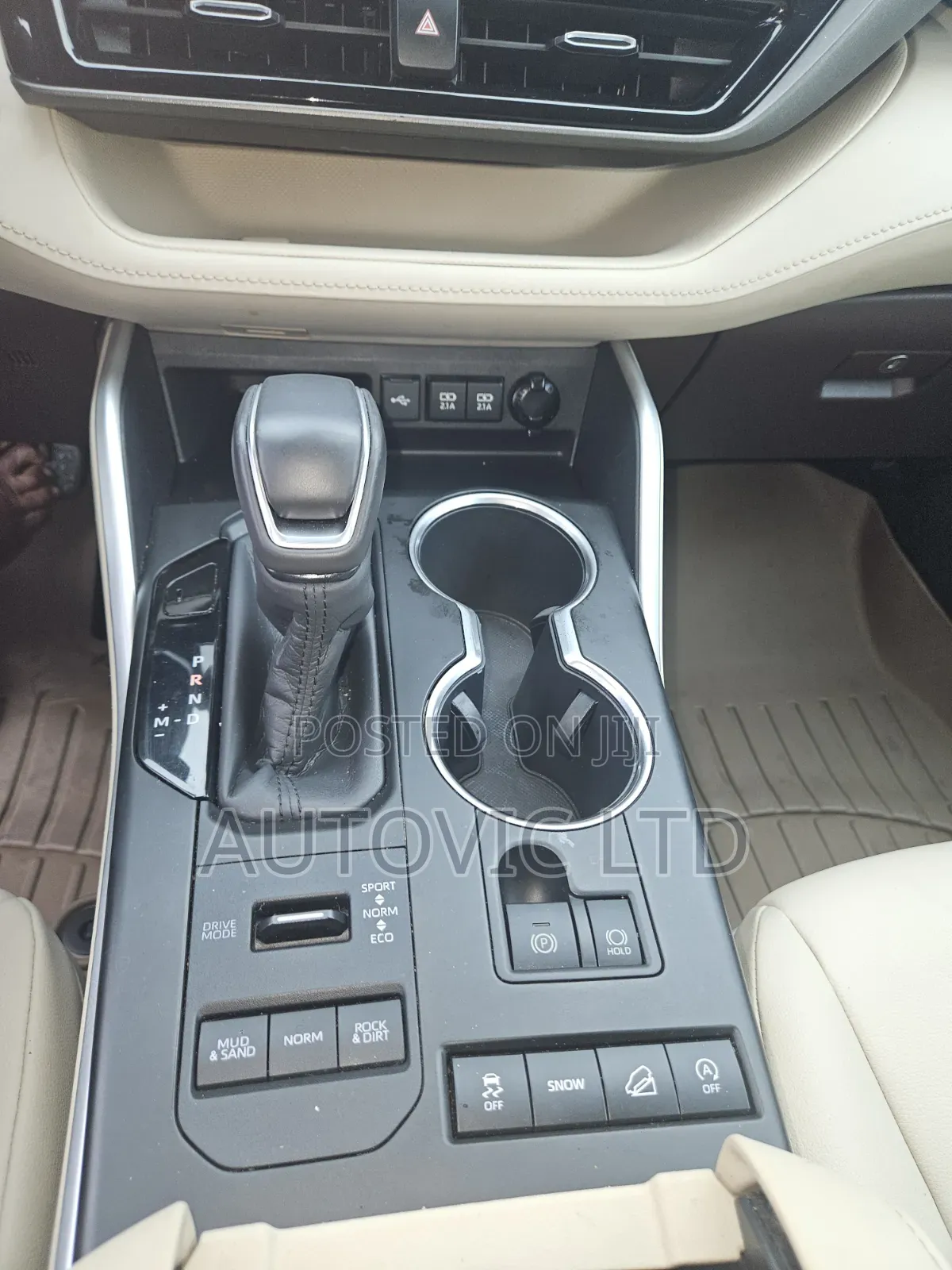 Toyota Highlander XLE AWD 2020 Red