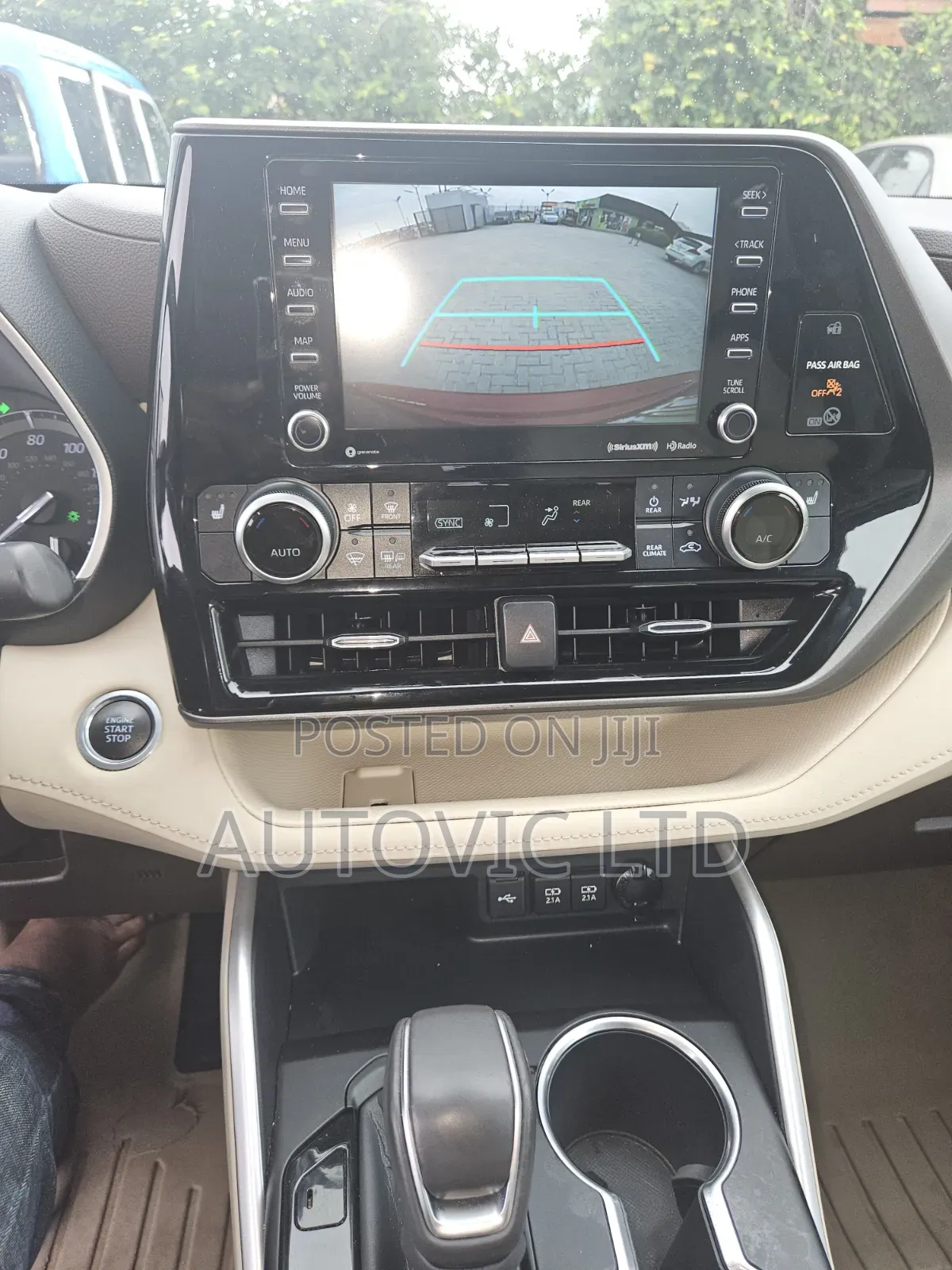 Toyota Highlander XLE AWD 2020 Red