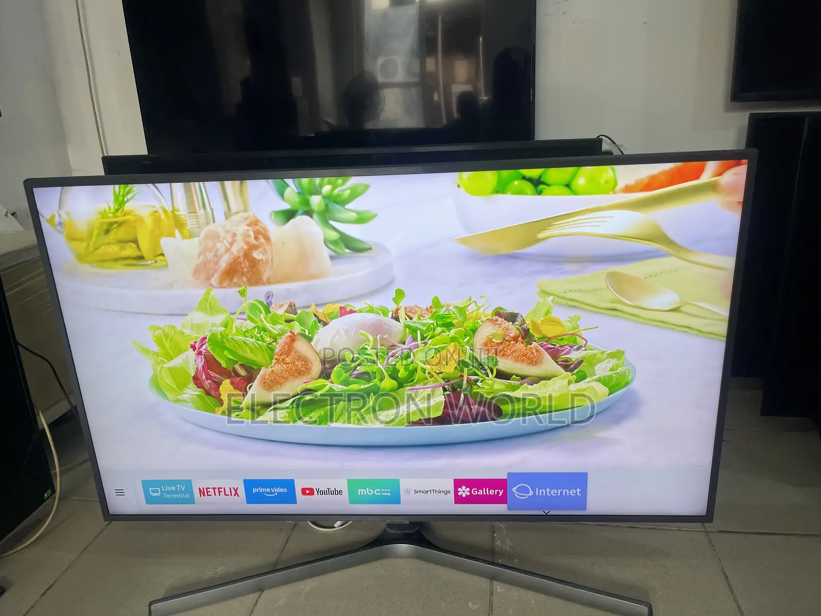 Made in Europe 50inch Samsung Uhd HDR Smart TV