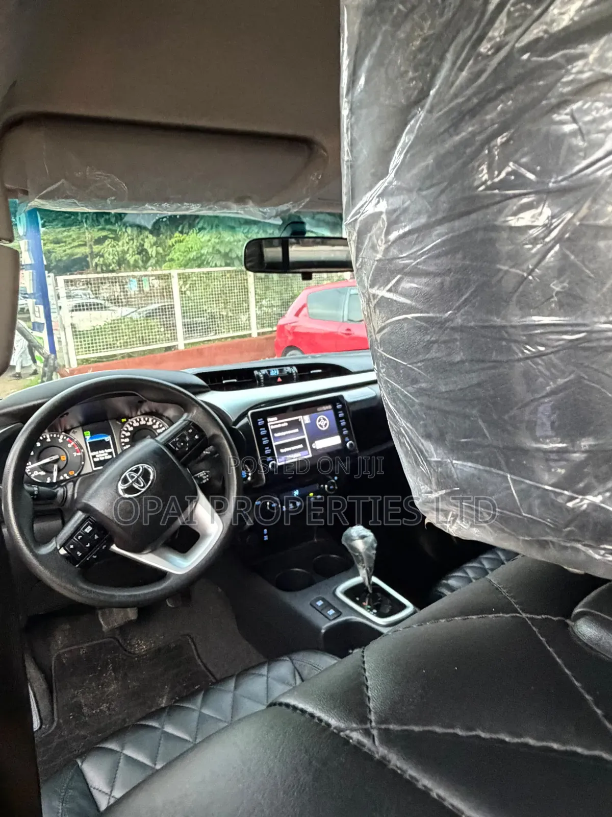 Toyota Hilux 2022 Black