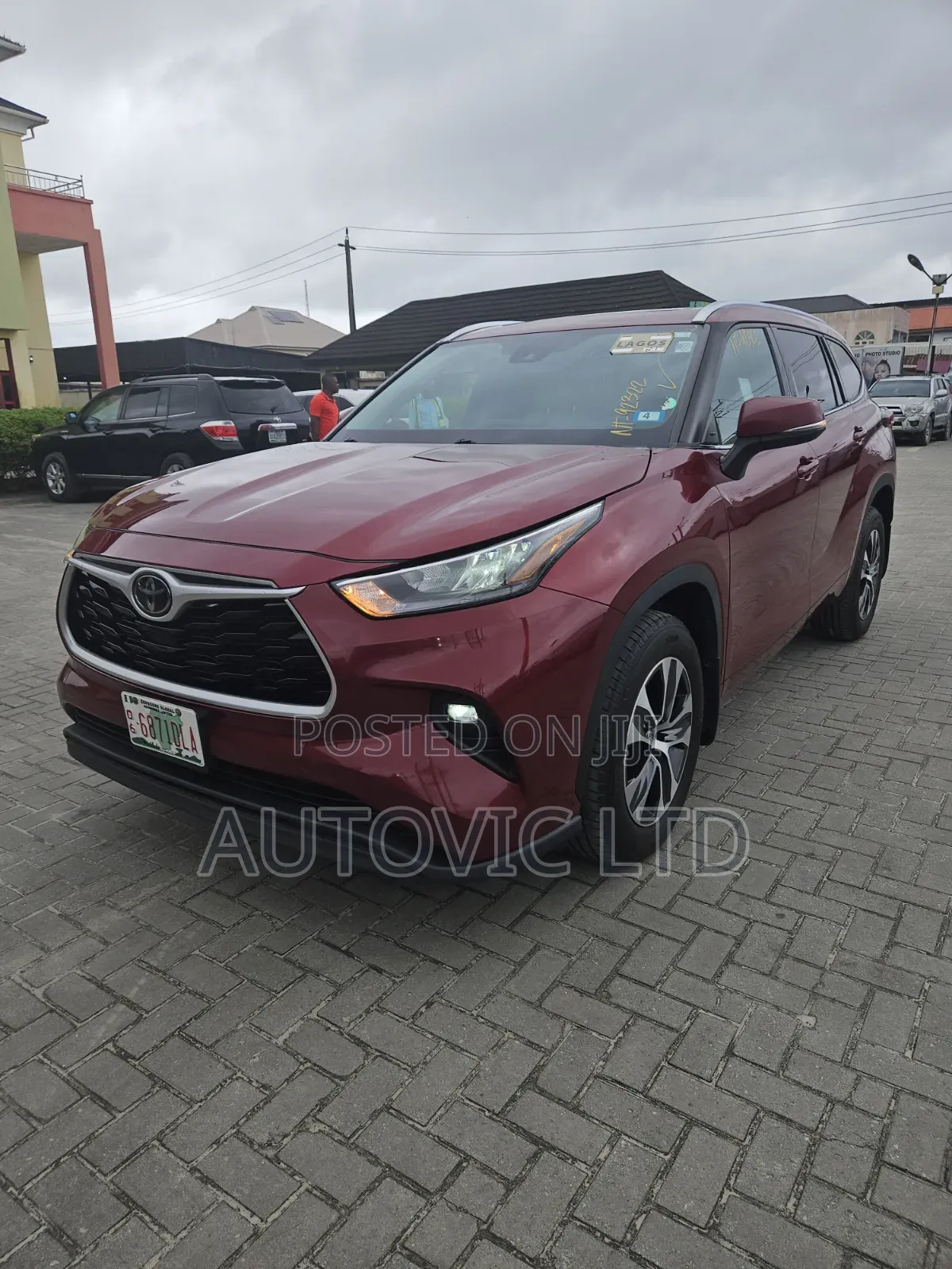 Toyota Highlander XLE AWD 2020 Red