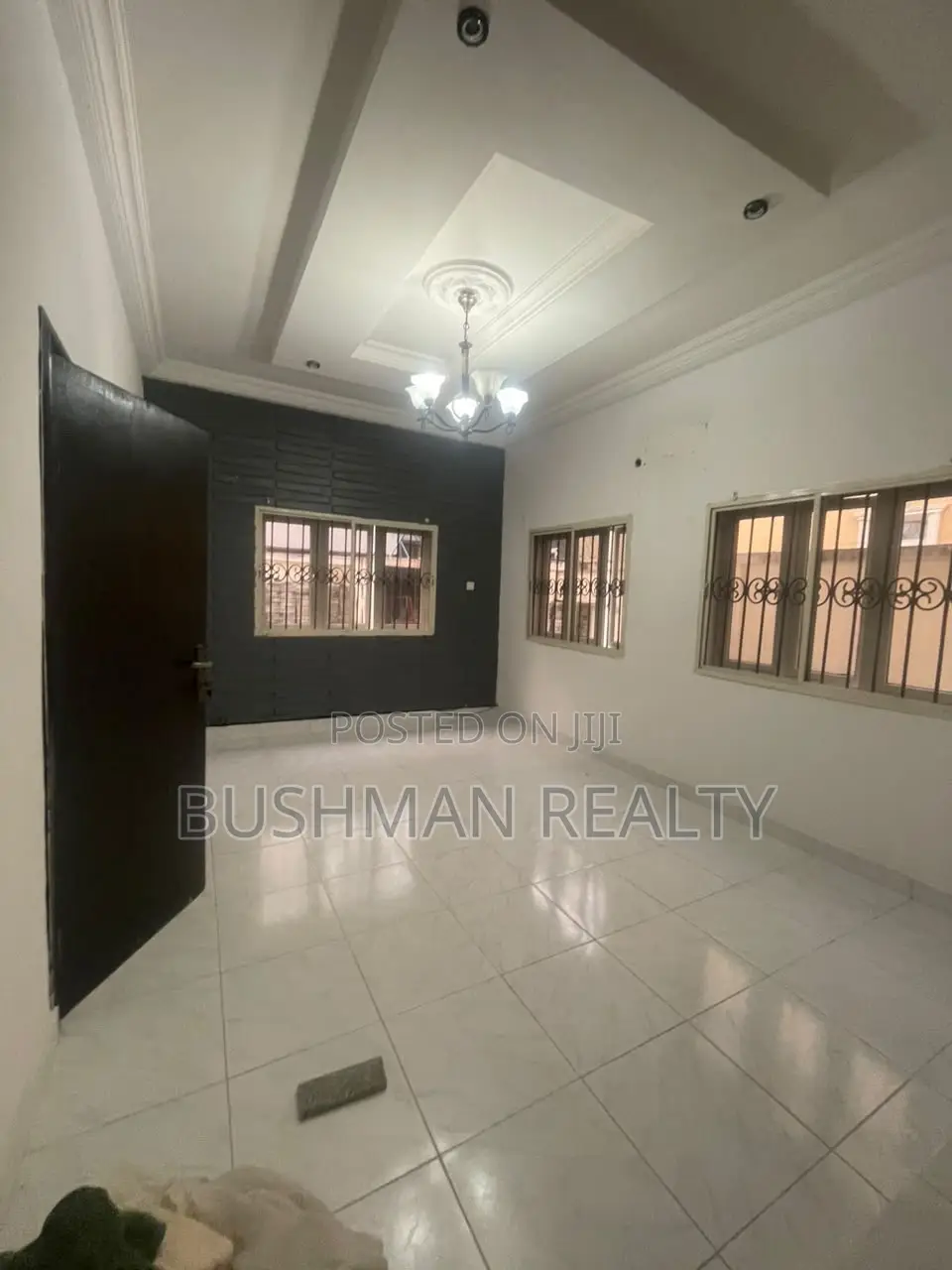 3bdrm Apartment in Chevron for rent