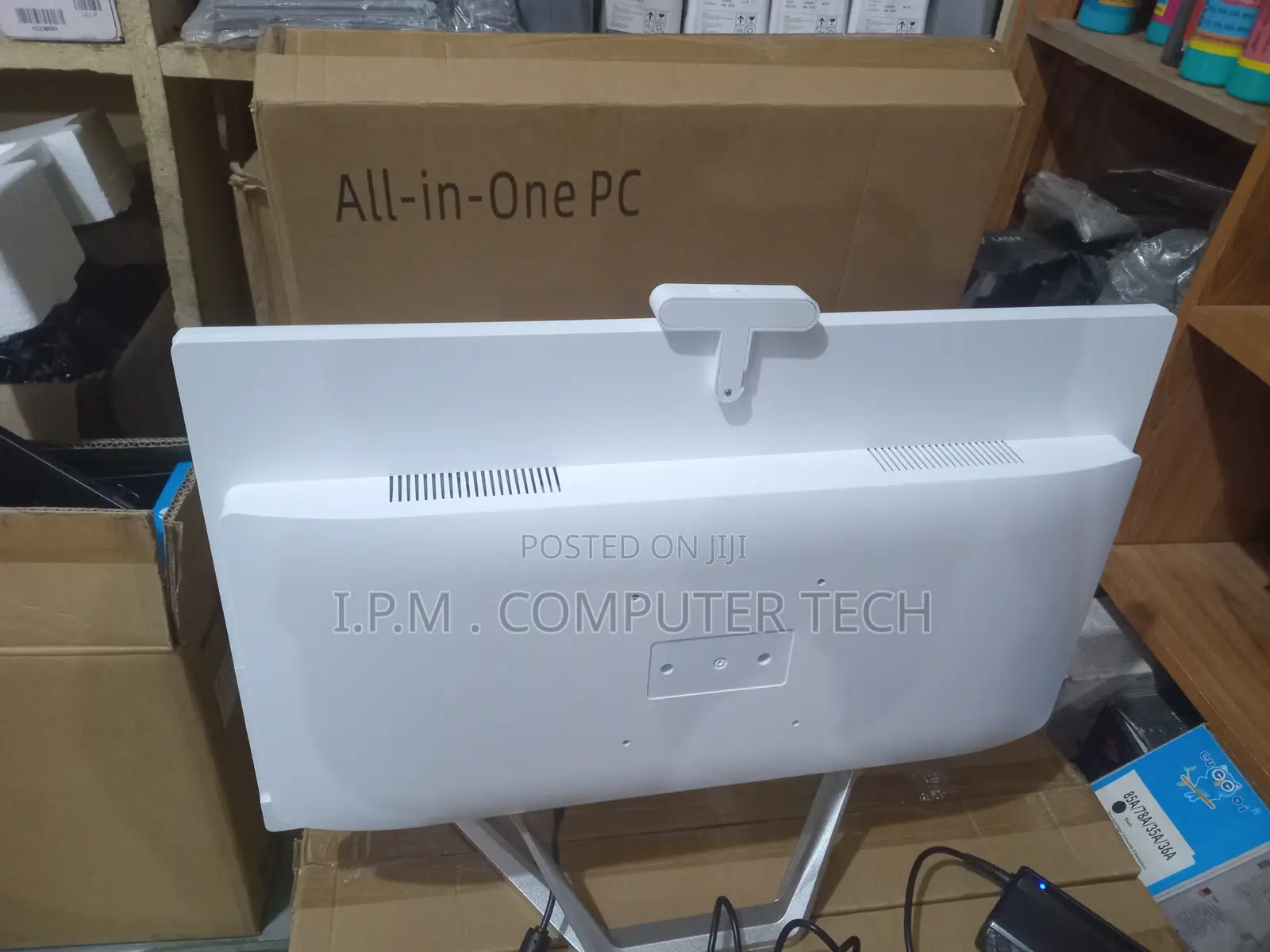 New HP 200 G4 22 All-in-One 8GB Intel Core i3 HDD 500GB