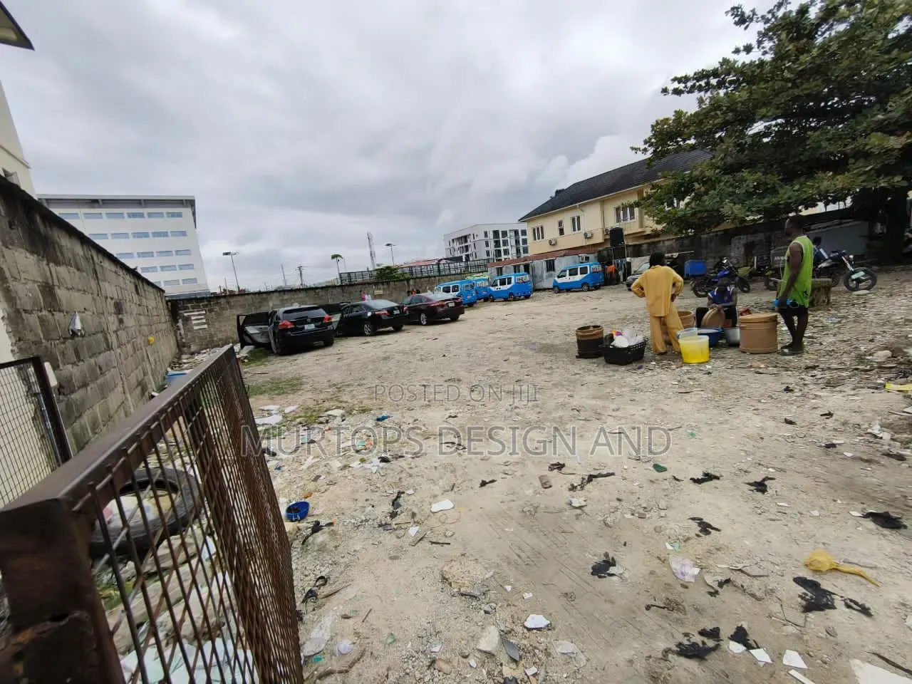 Fantastic MIX USED Bare Land With Fence Gated Approximately 727.371SQm