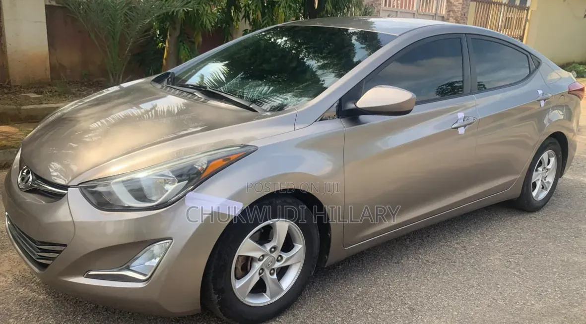 Hyundai Elantra 2015 Gold