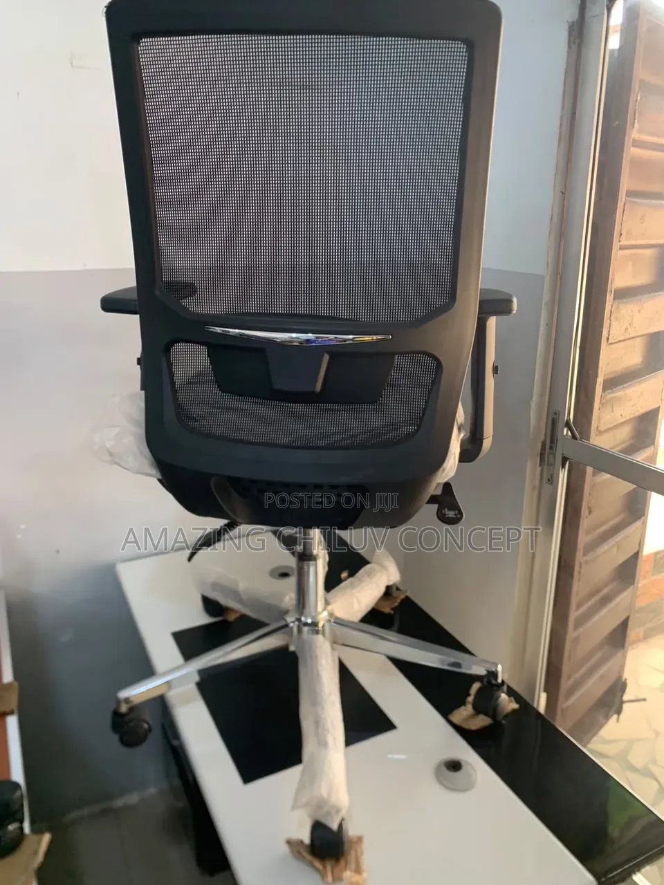 Ergonomic Mesh Office Chair With Adjustable Armrest