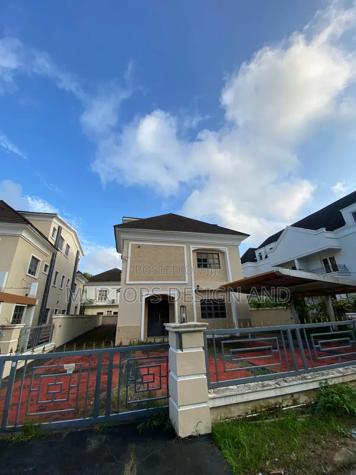 6bdrm Duplex in Carlton Gate, Chevron for sale