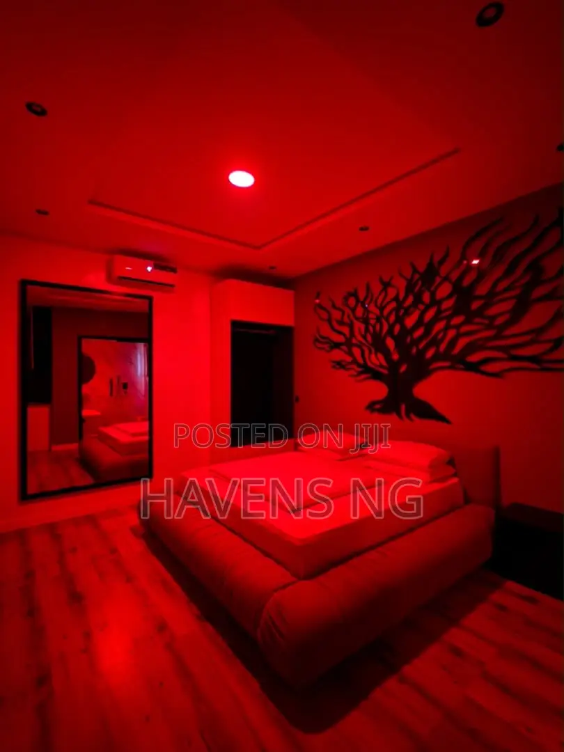 Shortlet | Beautifully Furnished Studio Apartment With Bathtub
