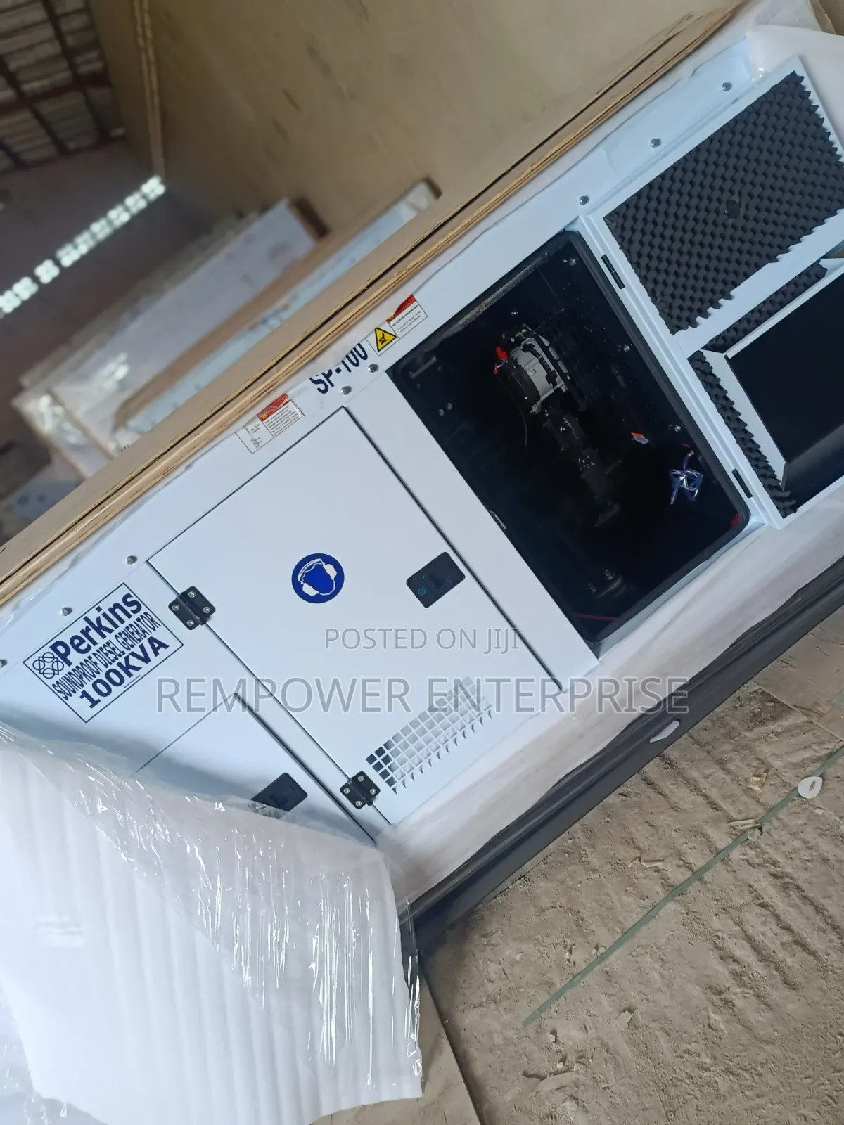 °° Perkins Soundproof 100kva Soundproof Diesel Generator