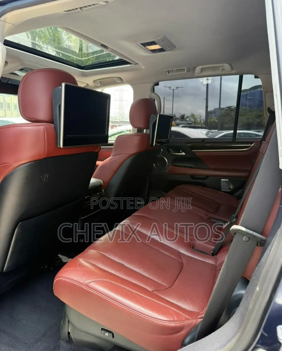 Lexus LX 2017 Blue