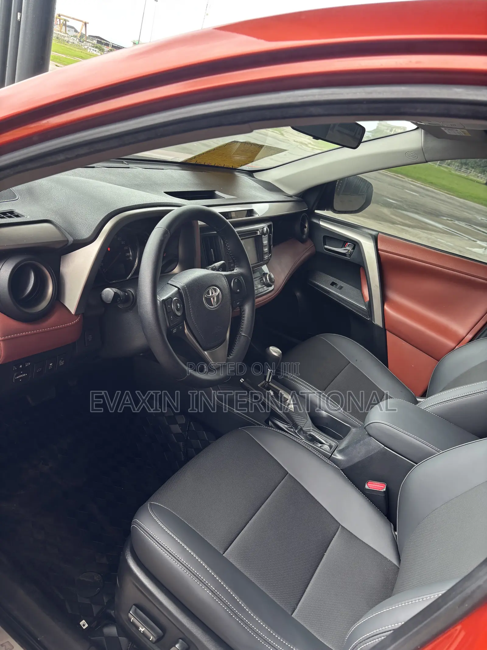 Toyota RAV4 2014 Red