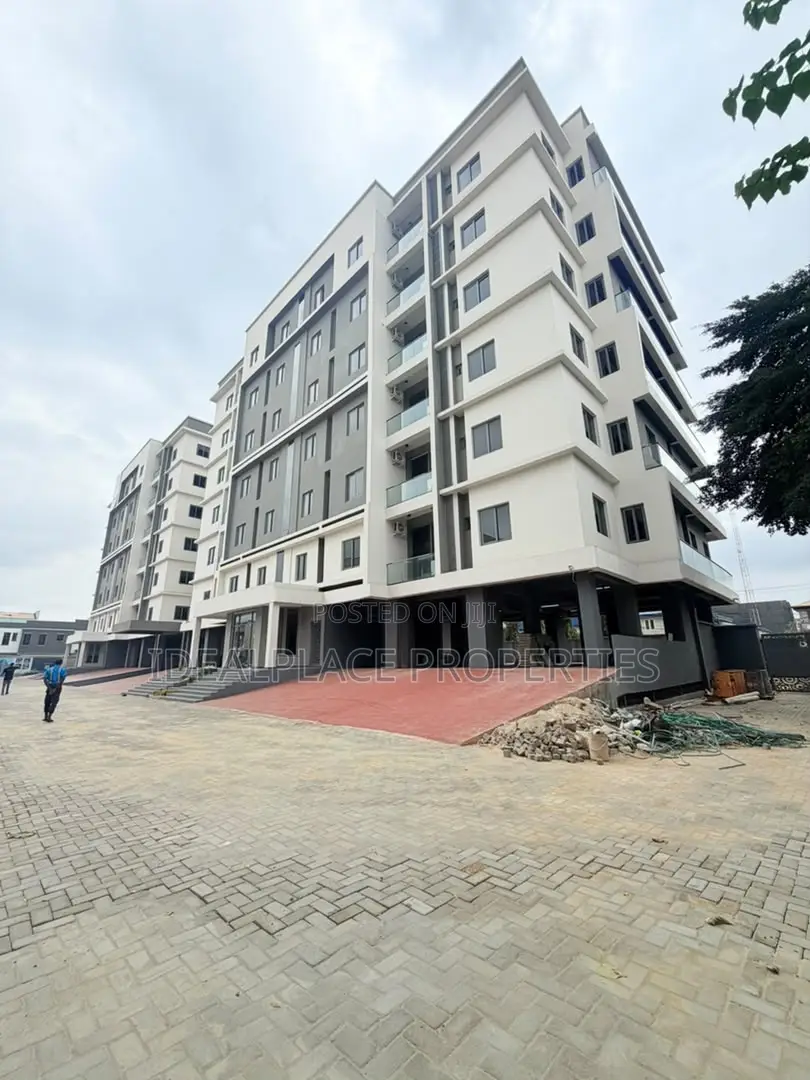 3bdrm Apartment in Ikeja GRA for rent