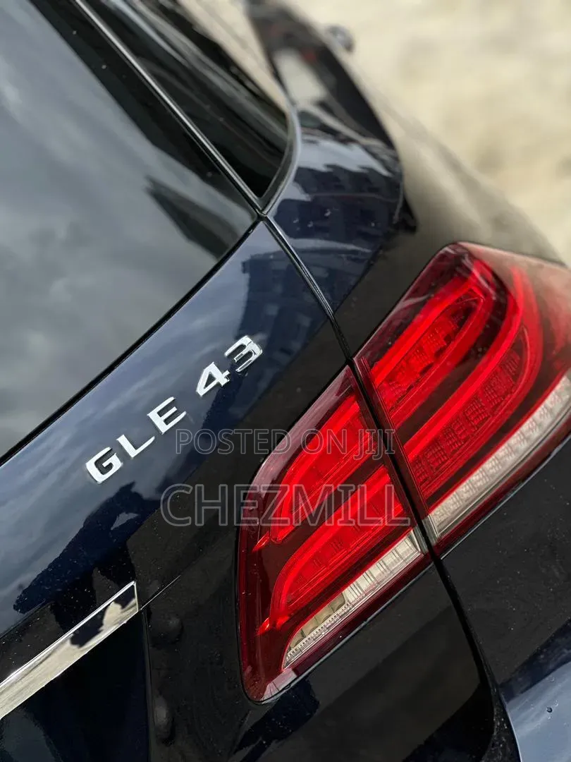 Mercedes-Benz GLE-Class 2018 Blue