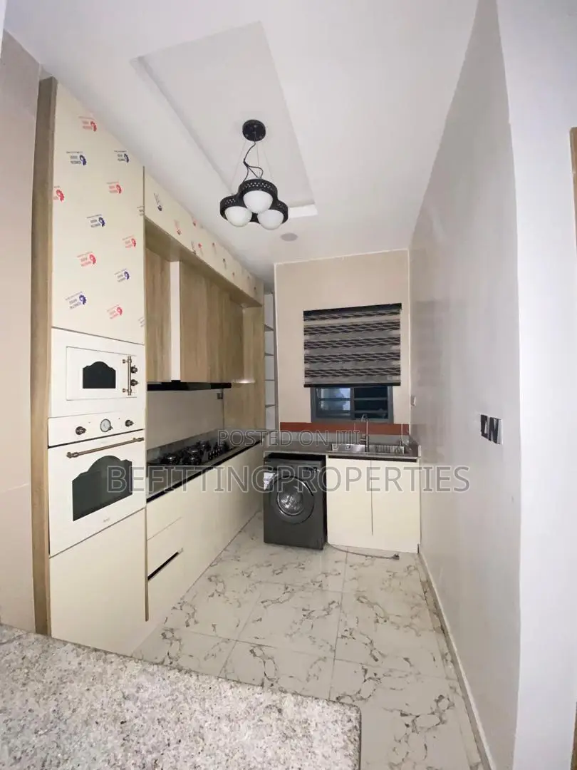 2bdrm Apartment in Chevron for sale