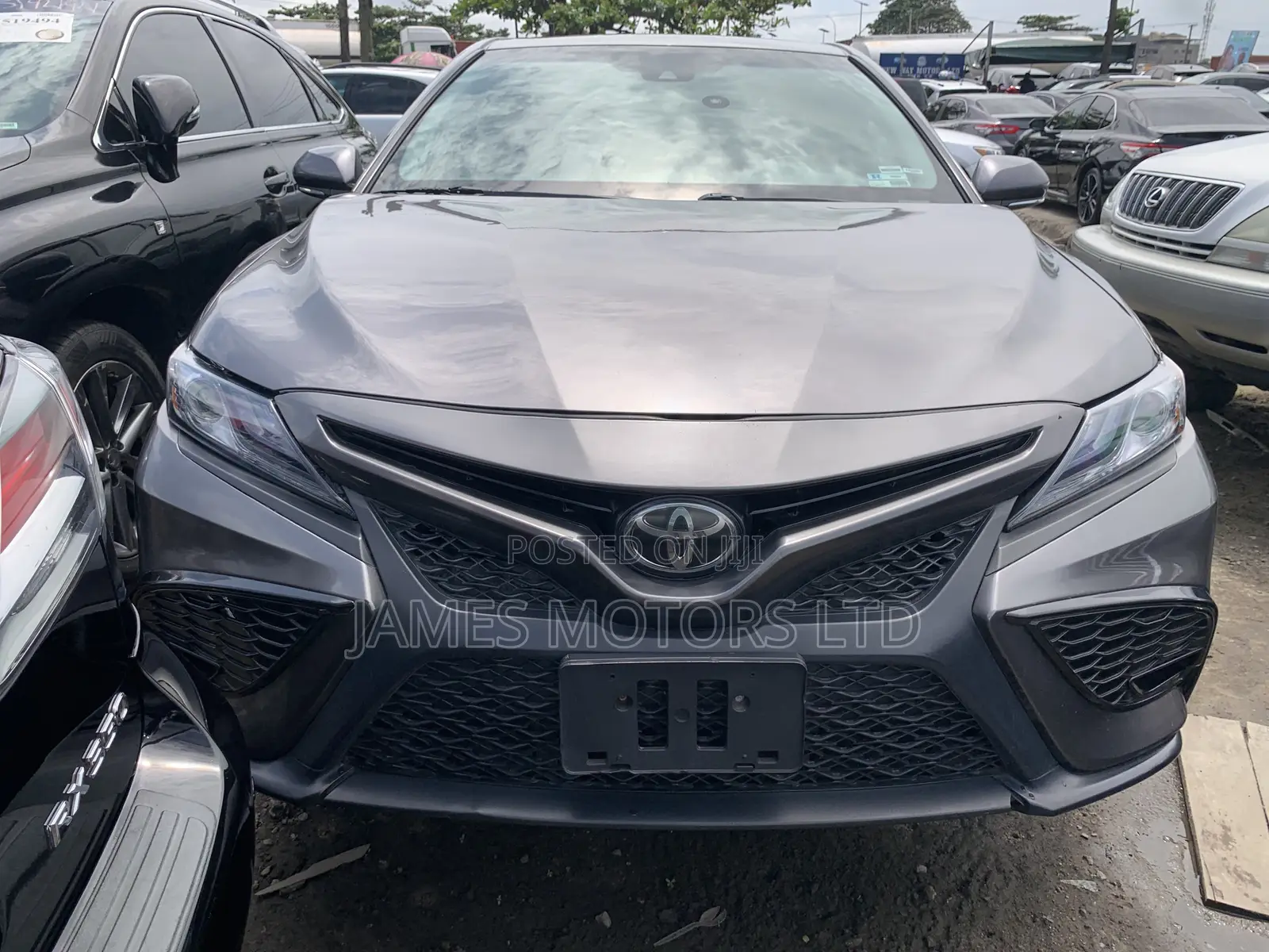 Toyota Camry 2021 Gray