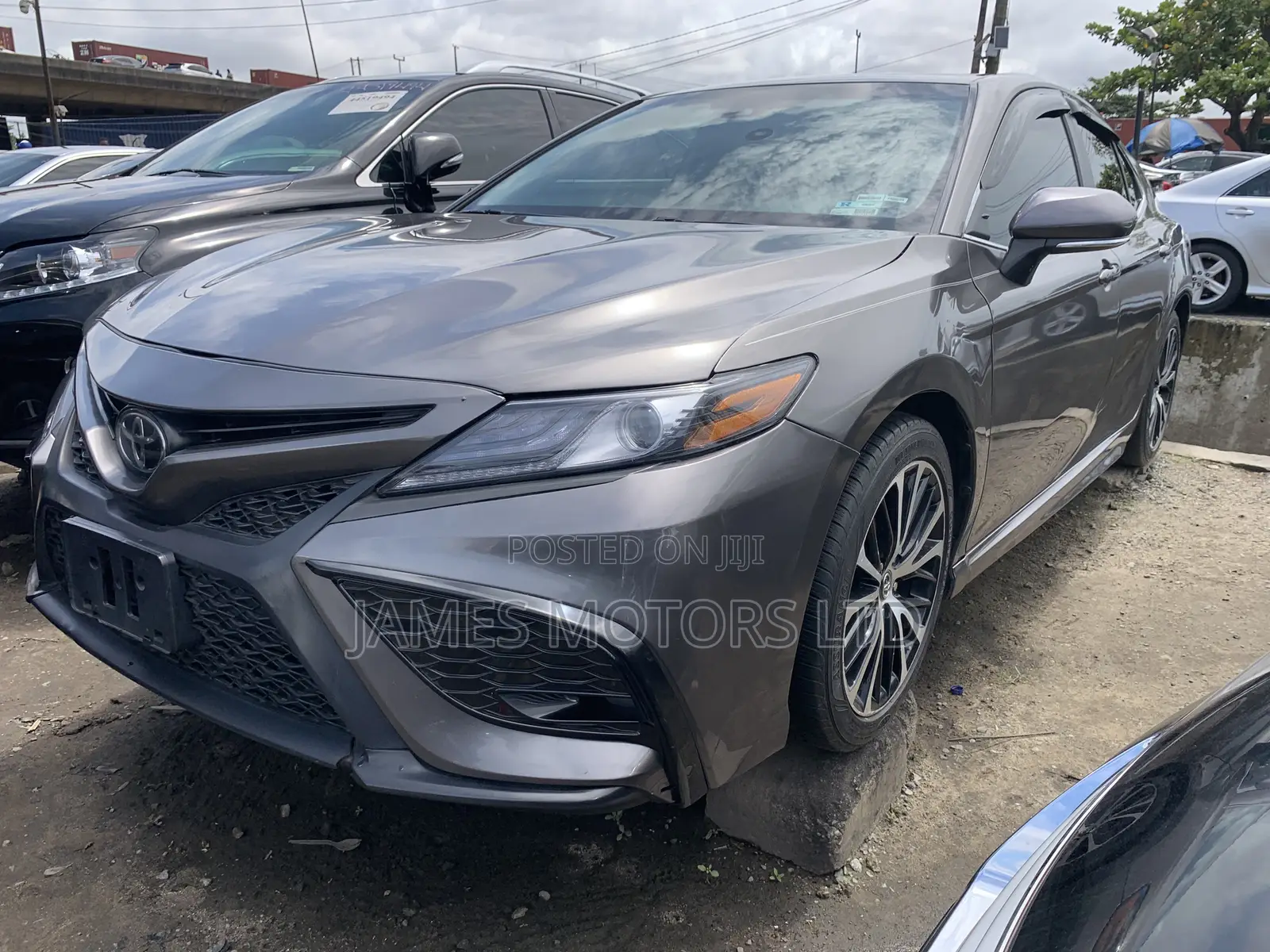 Toyota Camry 2021 Gray