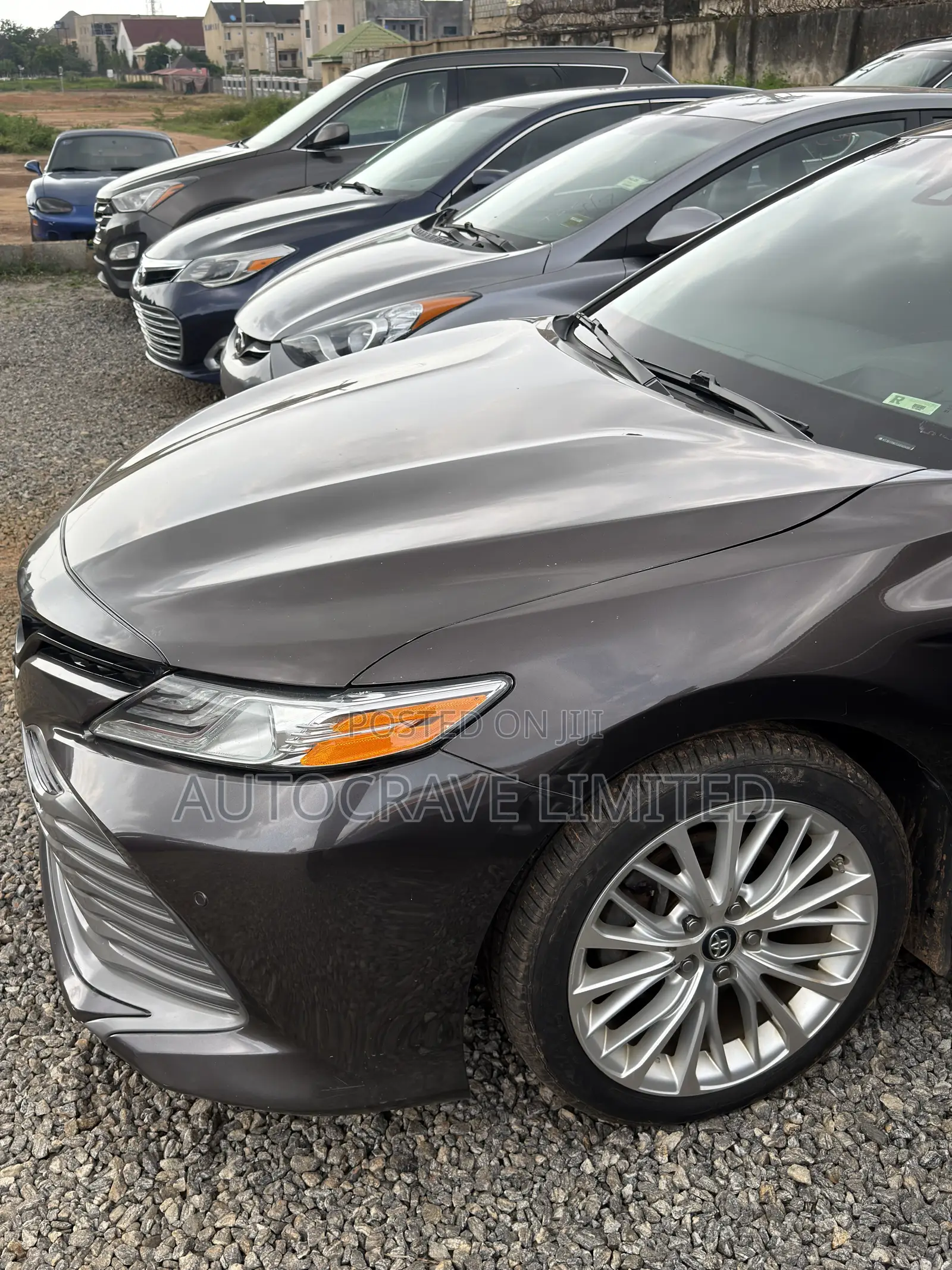 Toyota Camry XLE FWD (2.5L 4cyl 8AM) 2018 Beige