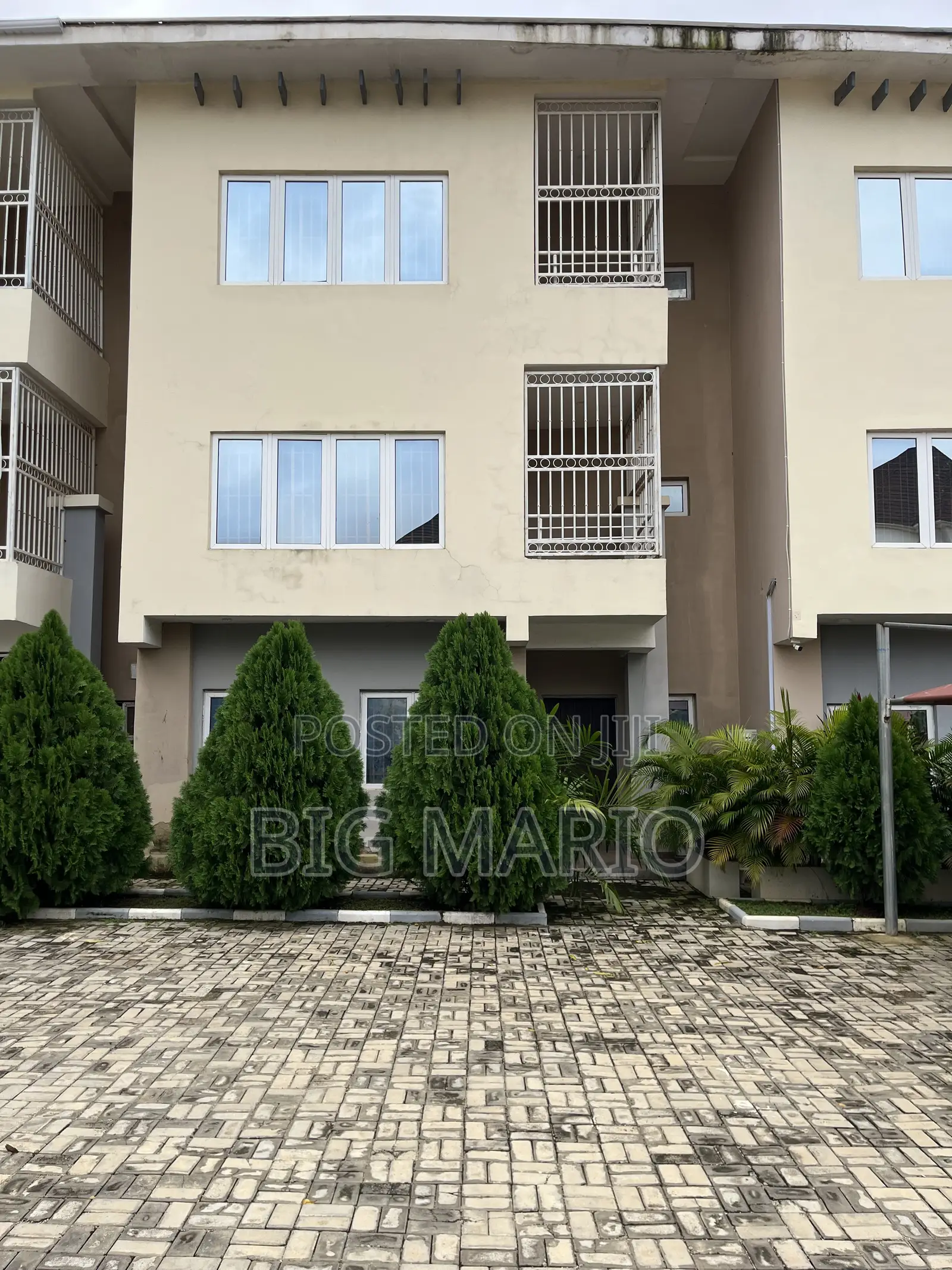4bdrm Duplex in 1000, Guzape District for sale