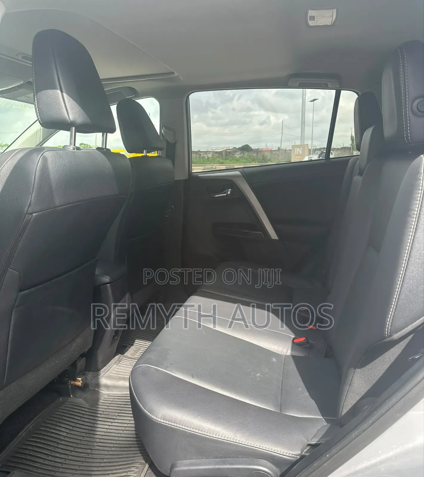 Toyota RAV4 Limited AWD (2.5L 4cyl 6A) 2016 Silver