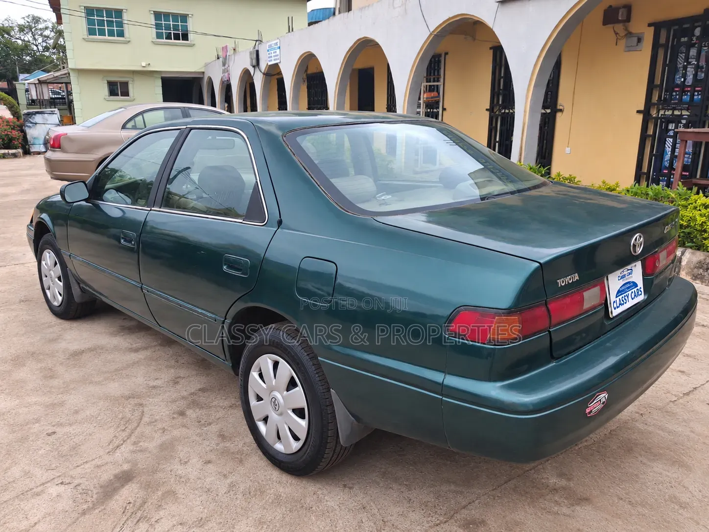 Toyota Camry LE 4dr Sedan (2.2L 4cyl 4A) 2000 Green